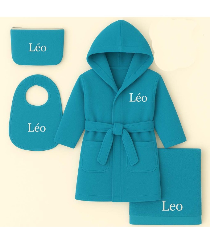 Cadeau naissance: peignoir, bavoir, trousse et serviette personnalisés